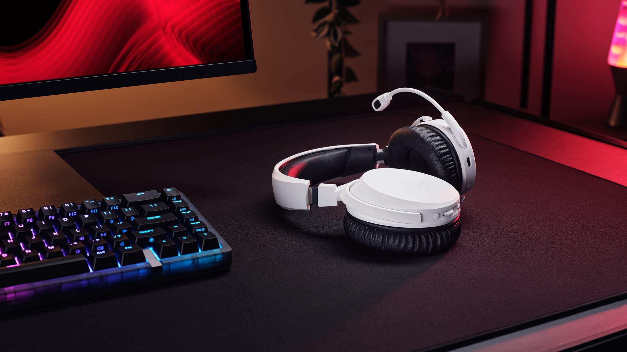 HyperX visar upp ny handkontroll och nya gaminglurar