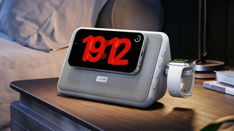 Sharp CP-DS10 är en 4-i-1-docka med Bluetooth-högtalare och Qi2-certifierad trådlös laddning.