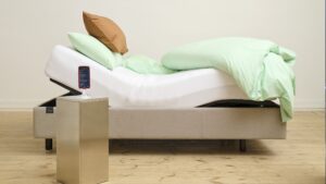 Tempur Smart Bed är en intelligent säng som kan upptäcka snarkning och analysera sömnen.